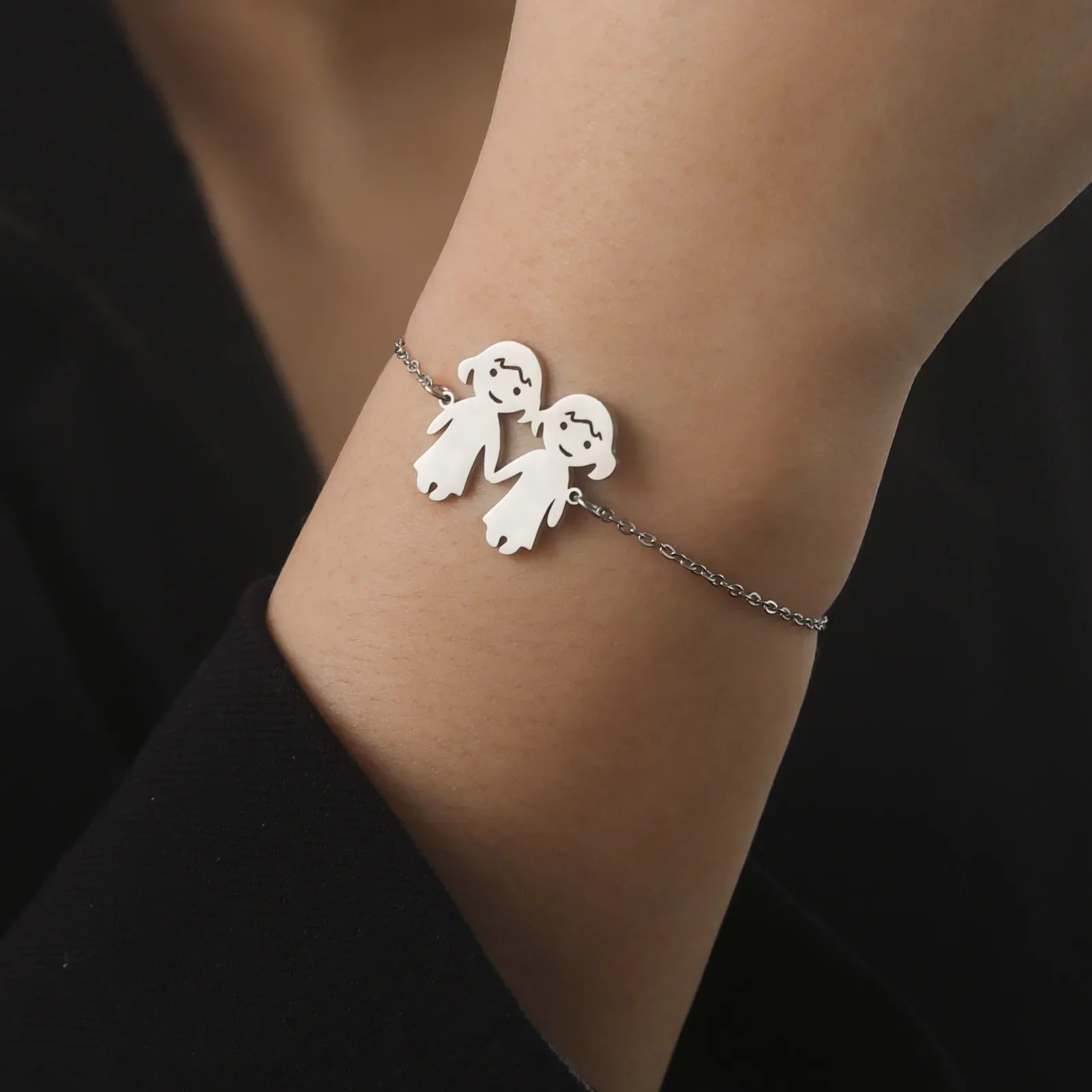 TinyTreasure | Bracelet intemporel célébrant l'amour, la famille et les moments inoubliables