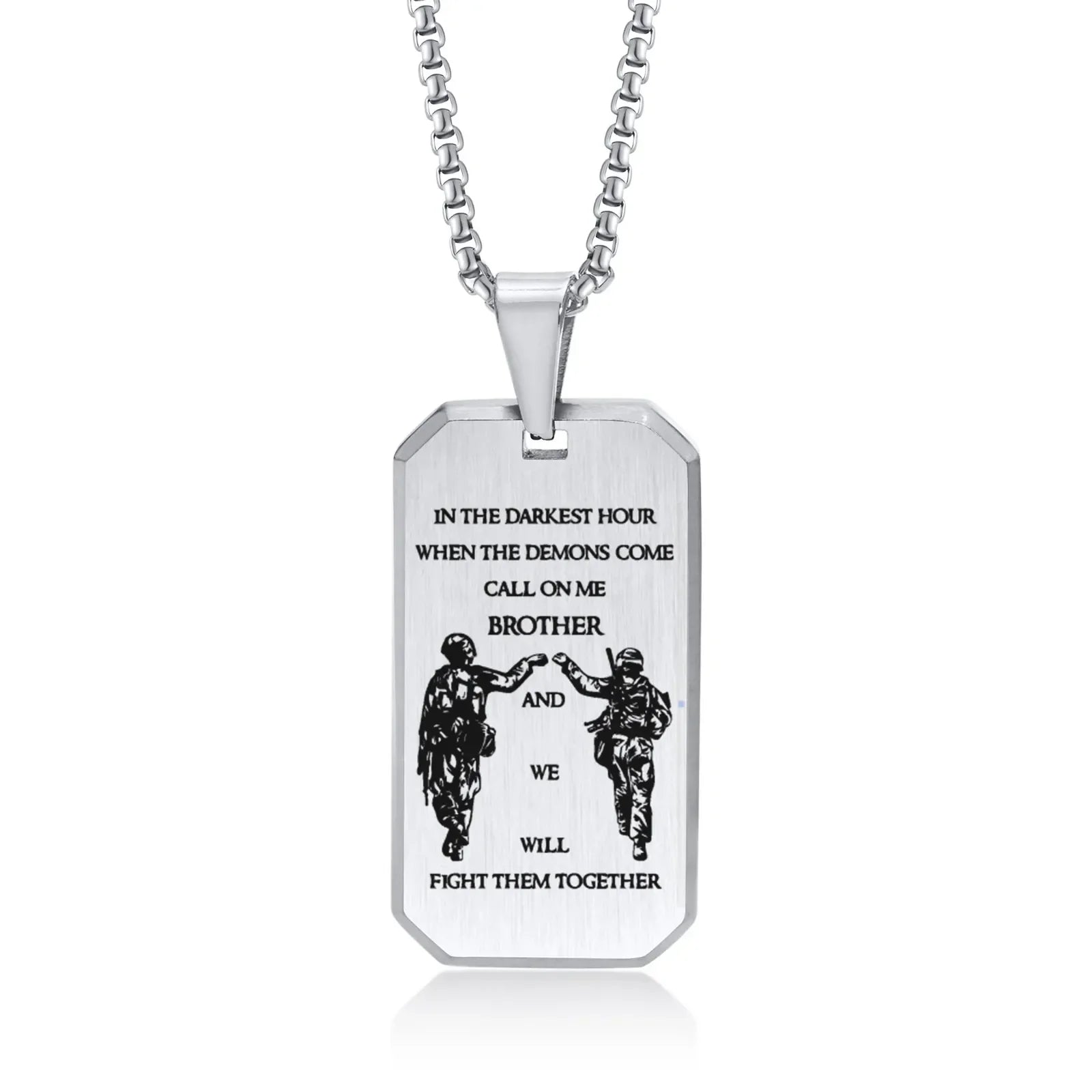 BrotherBond | Symbolisez la fraternité éternelle avec une plaque d'identité personnalisable et intemporelle.