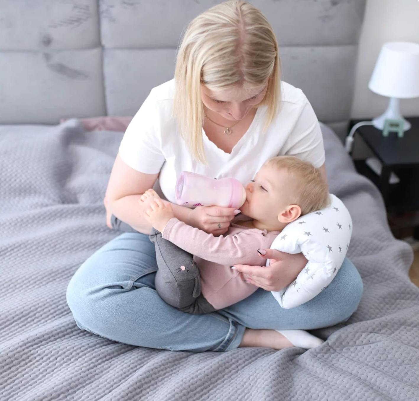 SoftBond | Permet à votre bébé de se reposer dans la position la plus naturelle et la plus confortable.